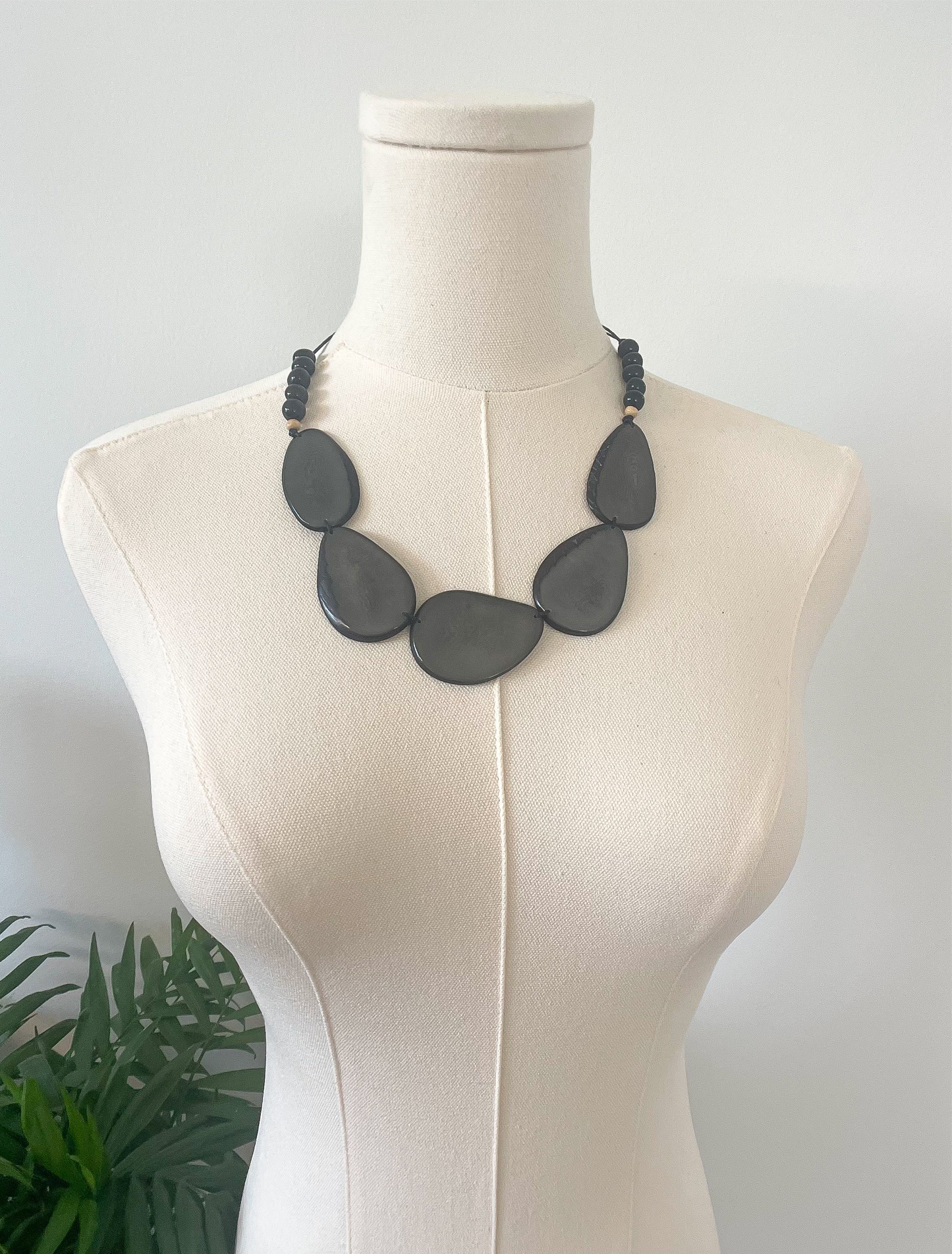 AMY NECKLACE