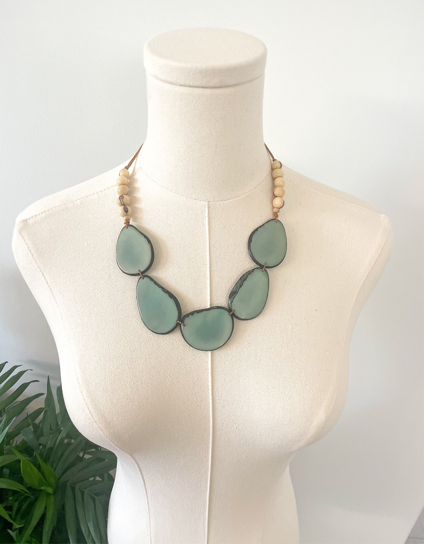 AMY NECKLACE