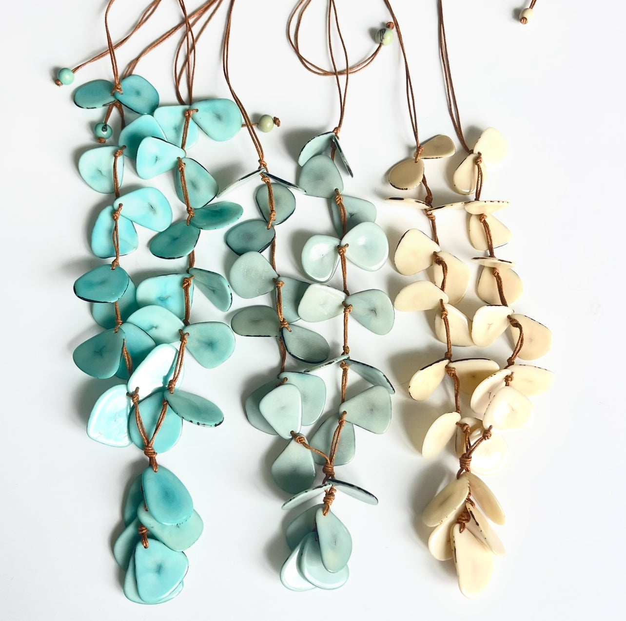 LAQUETA TAGUA NECKLACE