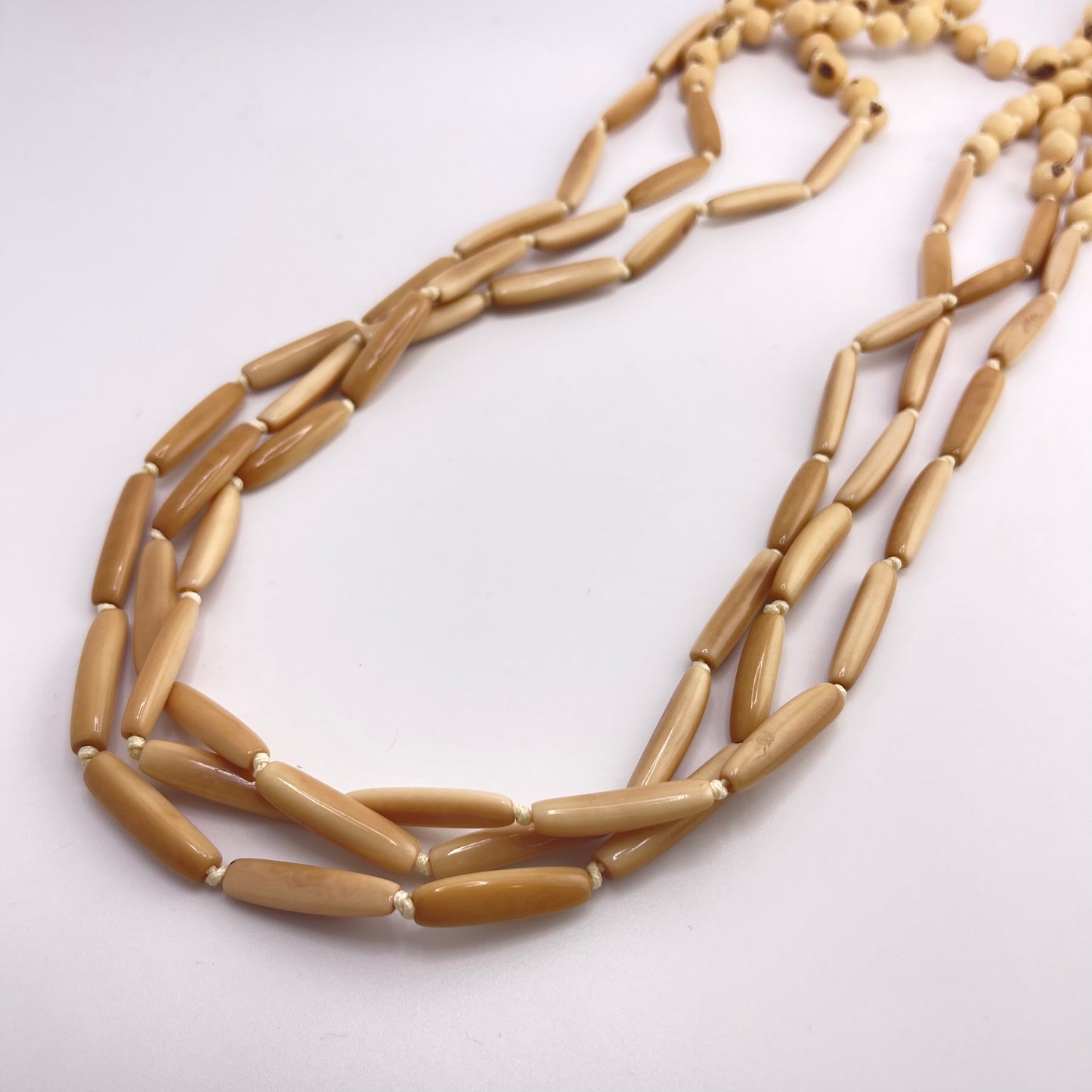 KRISTINA NECKLACE 2