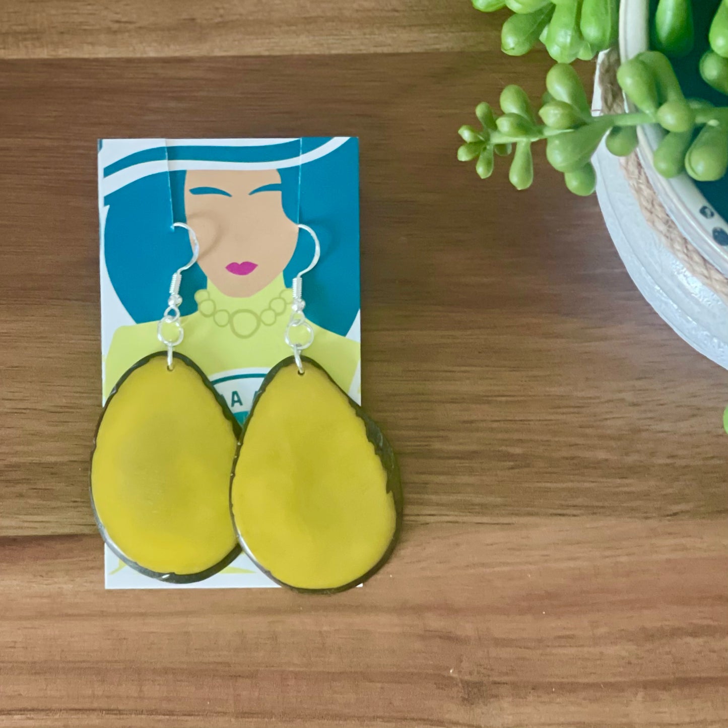 AMY TAGUA EARRINGS