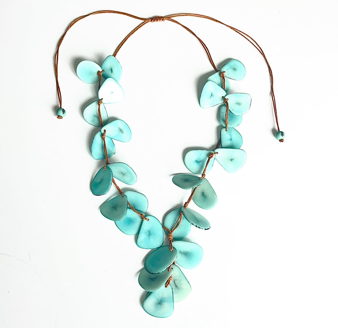 LAQUETA TAGUA NECKLACE