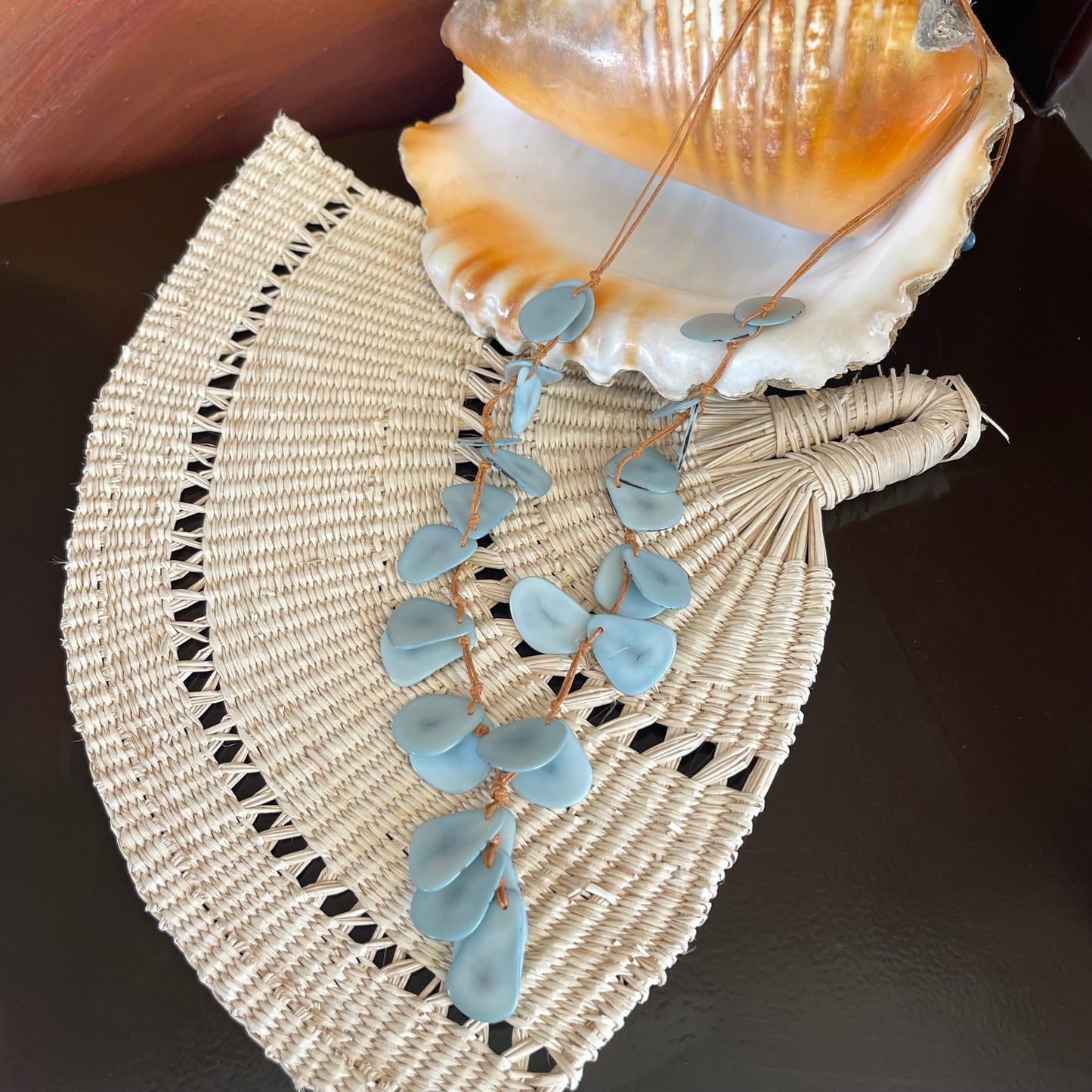 LAQUETA TAGUA NECKLACE