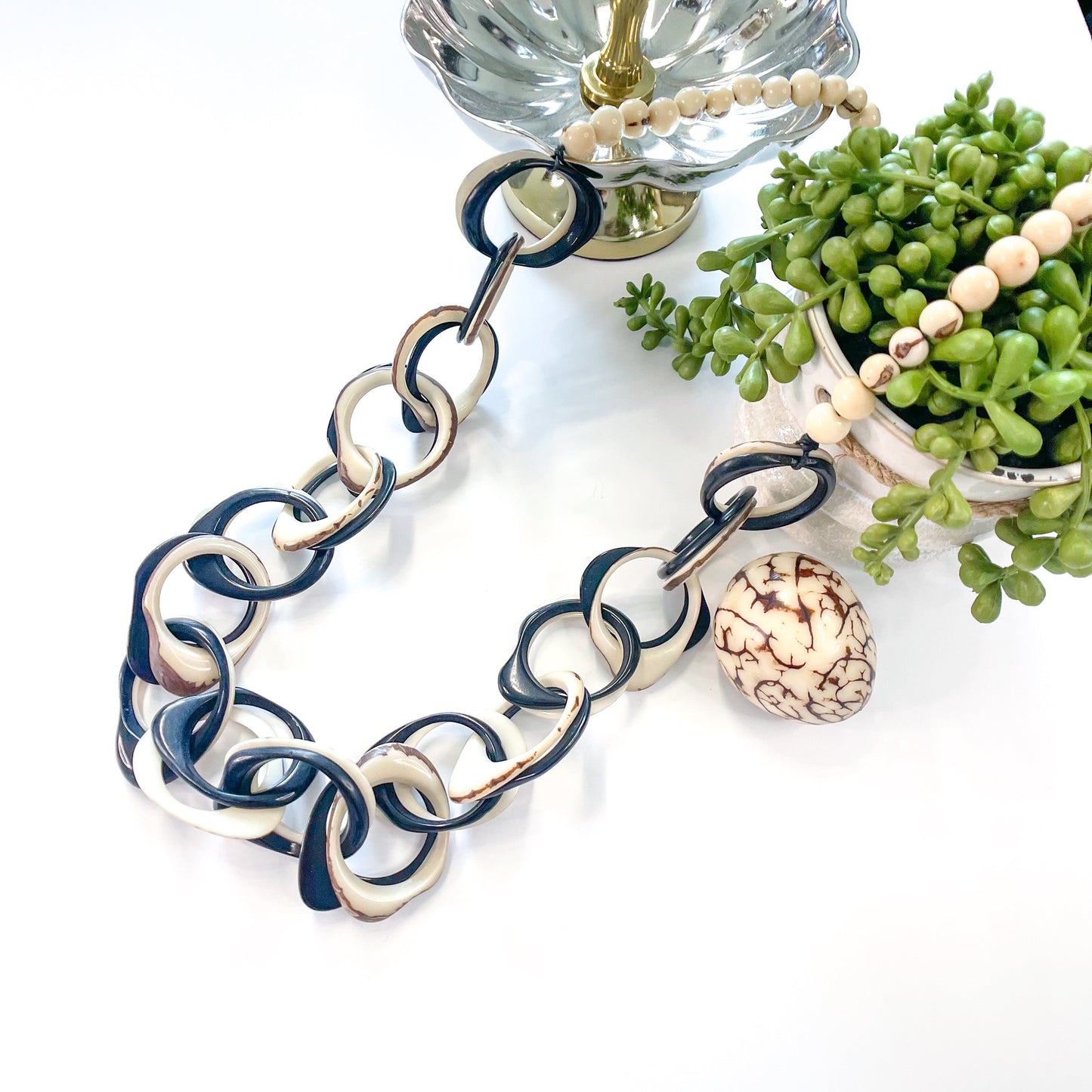 ESME NECKLACE