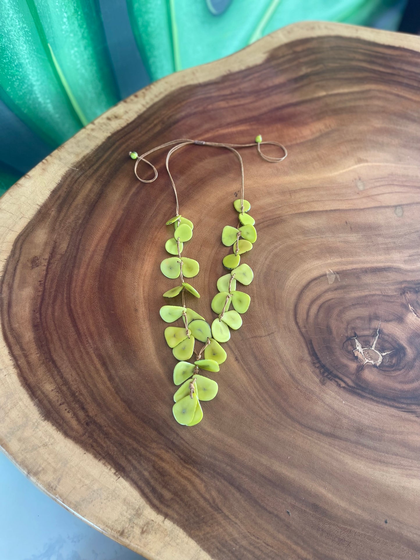 LAQUETA TAGUA NECKLACE