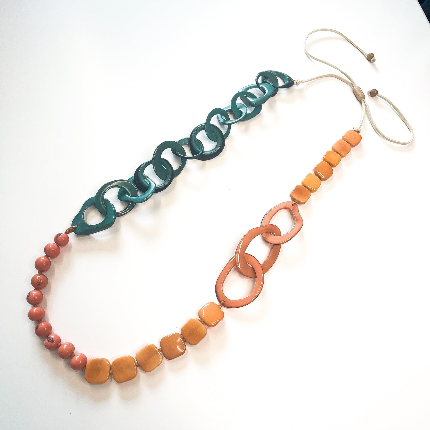 NIA NECKLACE