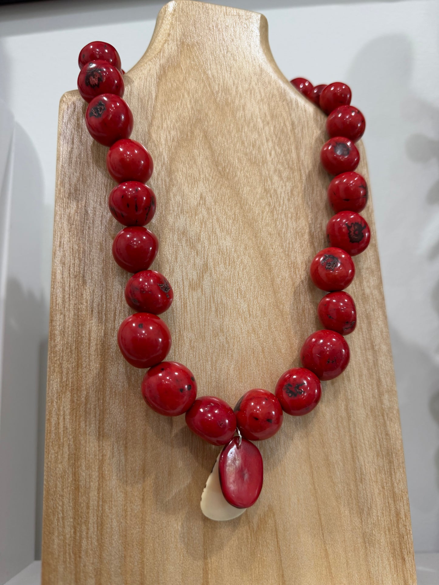 LORENA NECKLACE