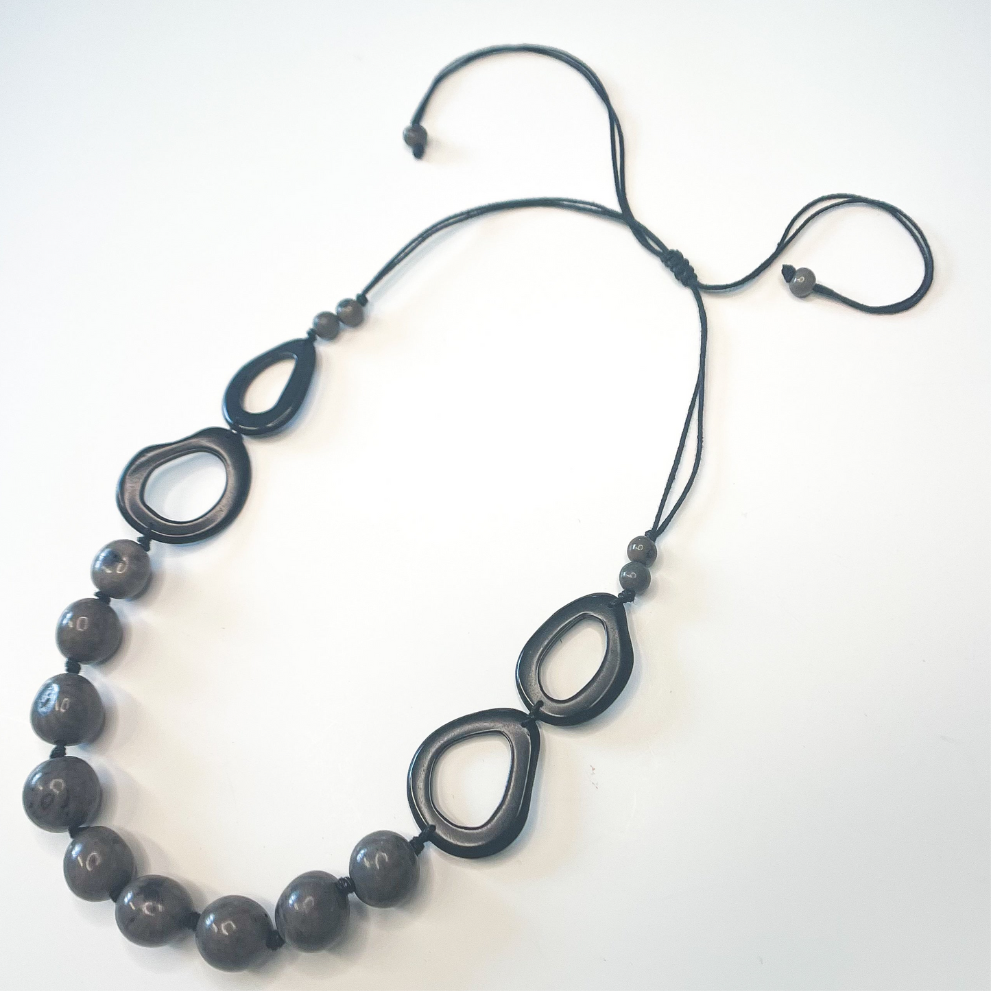 TRIN TAGUA NECKLACE