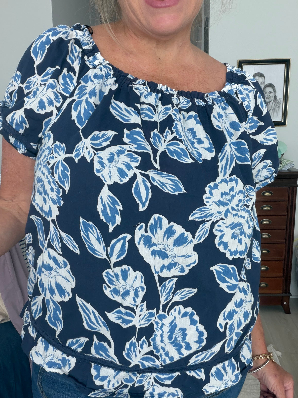 Floral cotton blouse & necklace