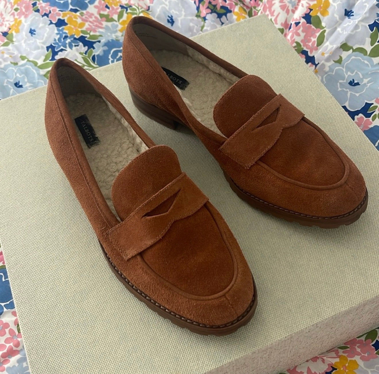 SUEDE LOAFERS TALBOTS 9