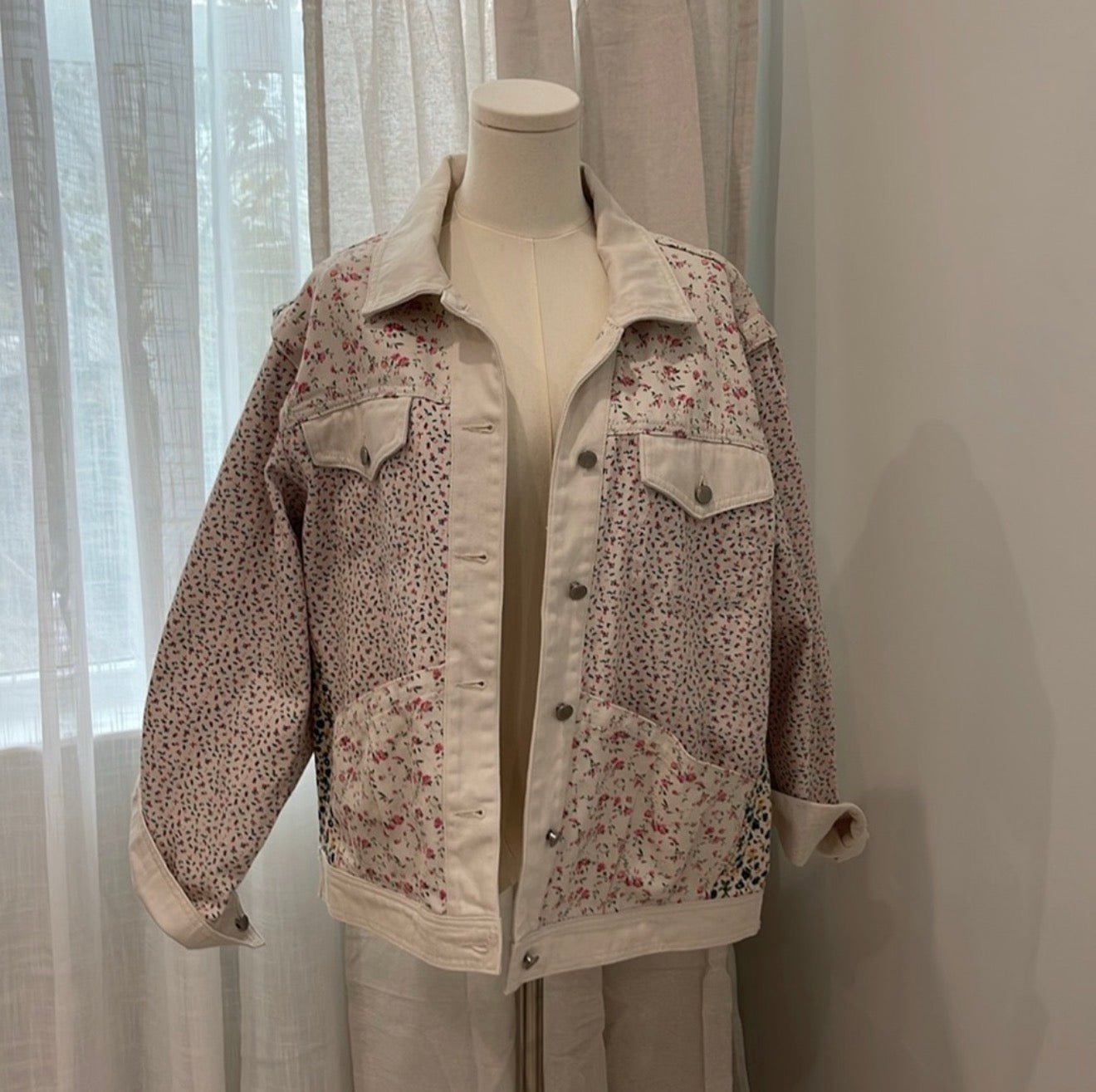 Jacket flowers mixed media XL