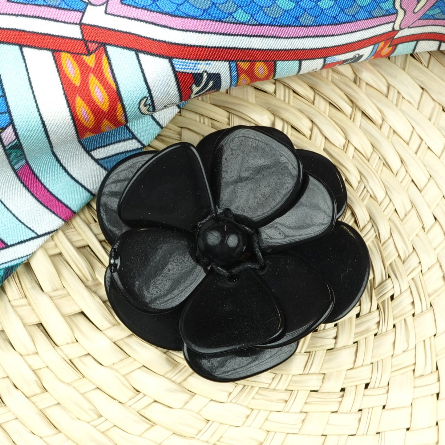 FLOWER TAGUA PIN BROOCH