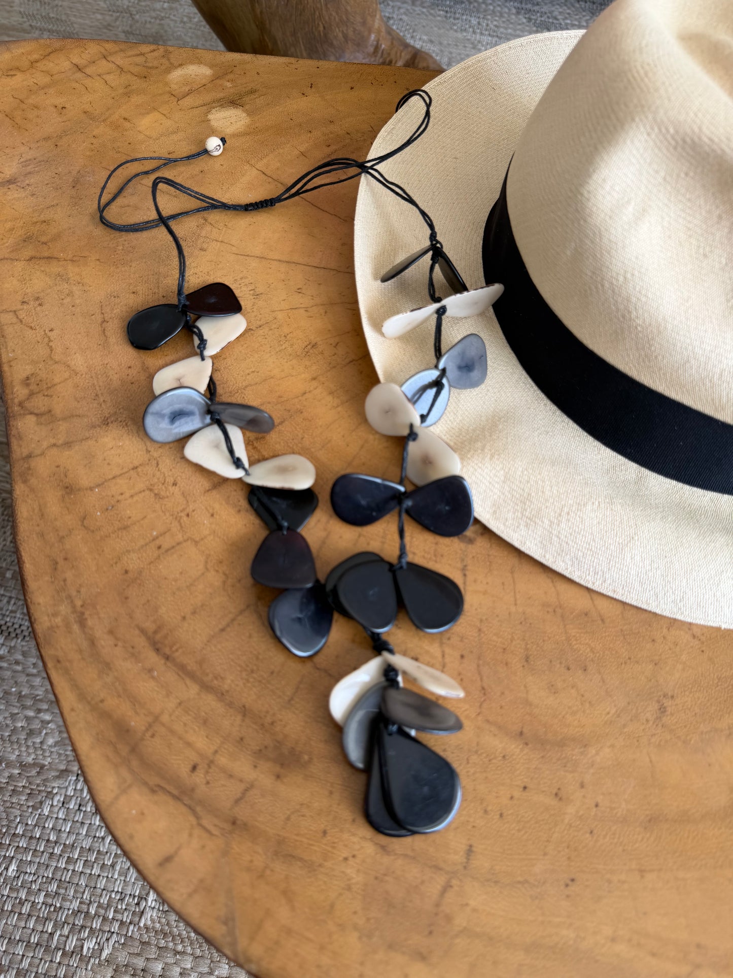LAQUETA NECKLACE