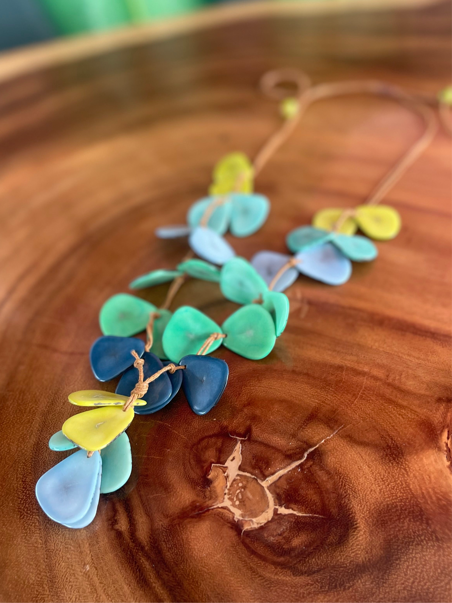 LAQUETA TAGUA NECKLACE