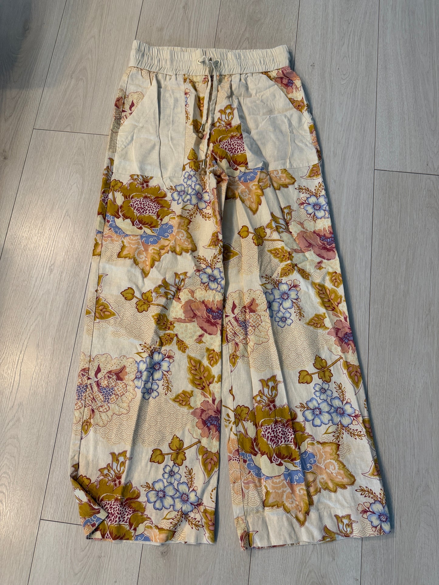 House of Harlow small