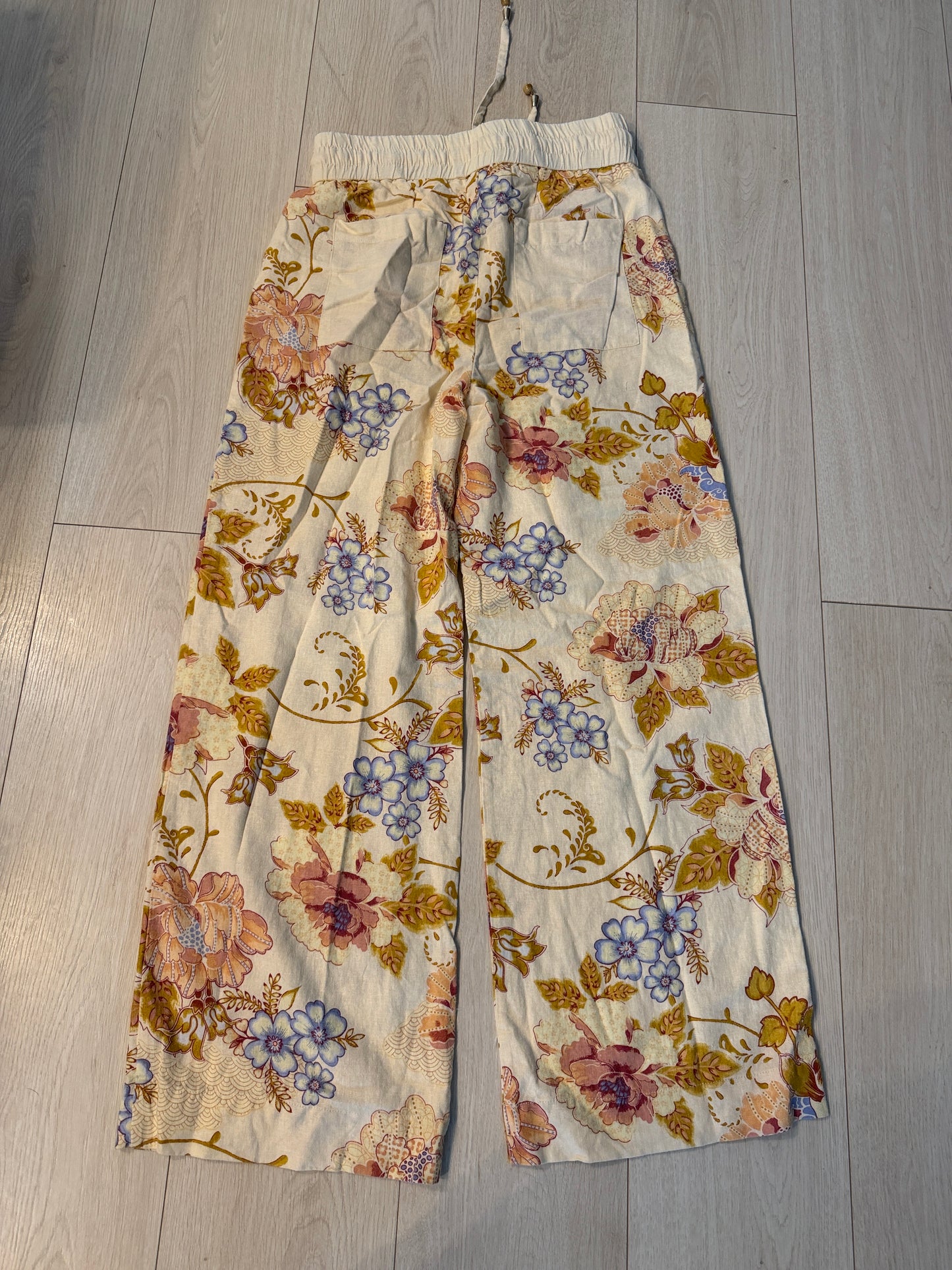 House of Harlow small