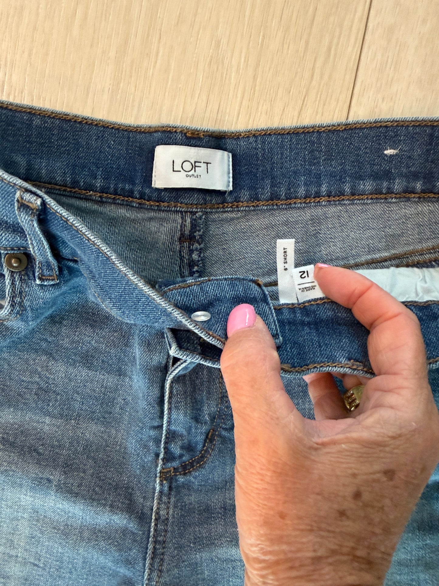 Loft Shorts 12