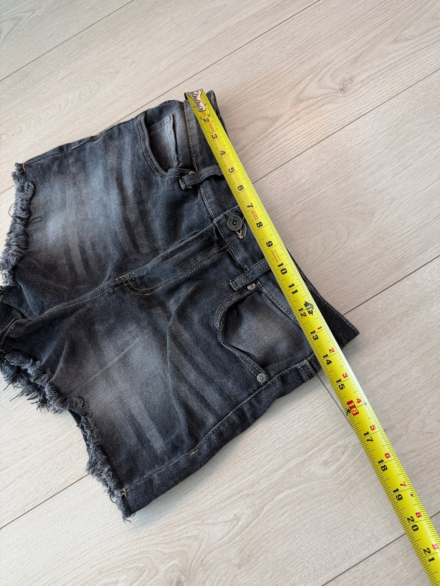 Kendall & Kylie Shorts 7