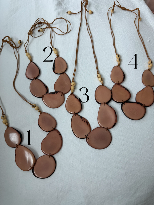 AMY NECKLACE