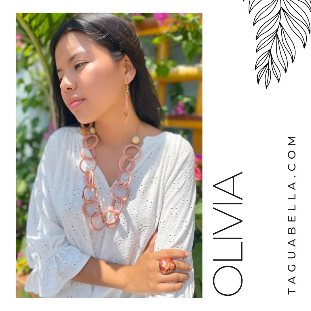 OLIVIA TAGUA NECKLACE