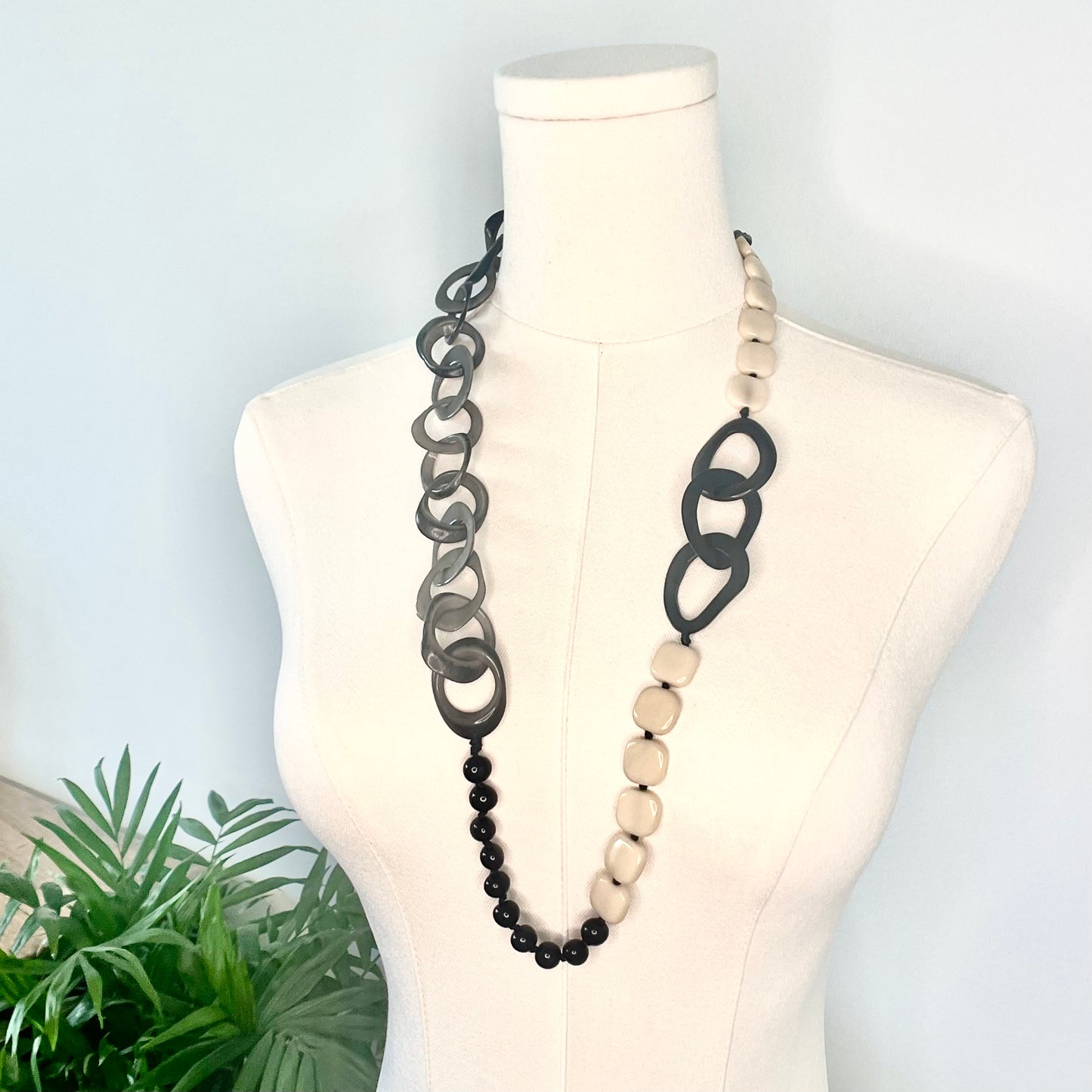 NIA TAGUA NECKLACE