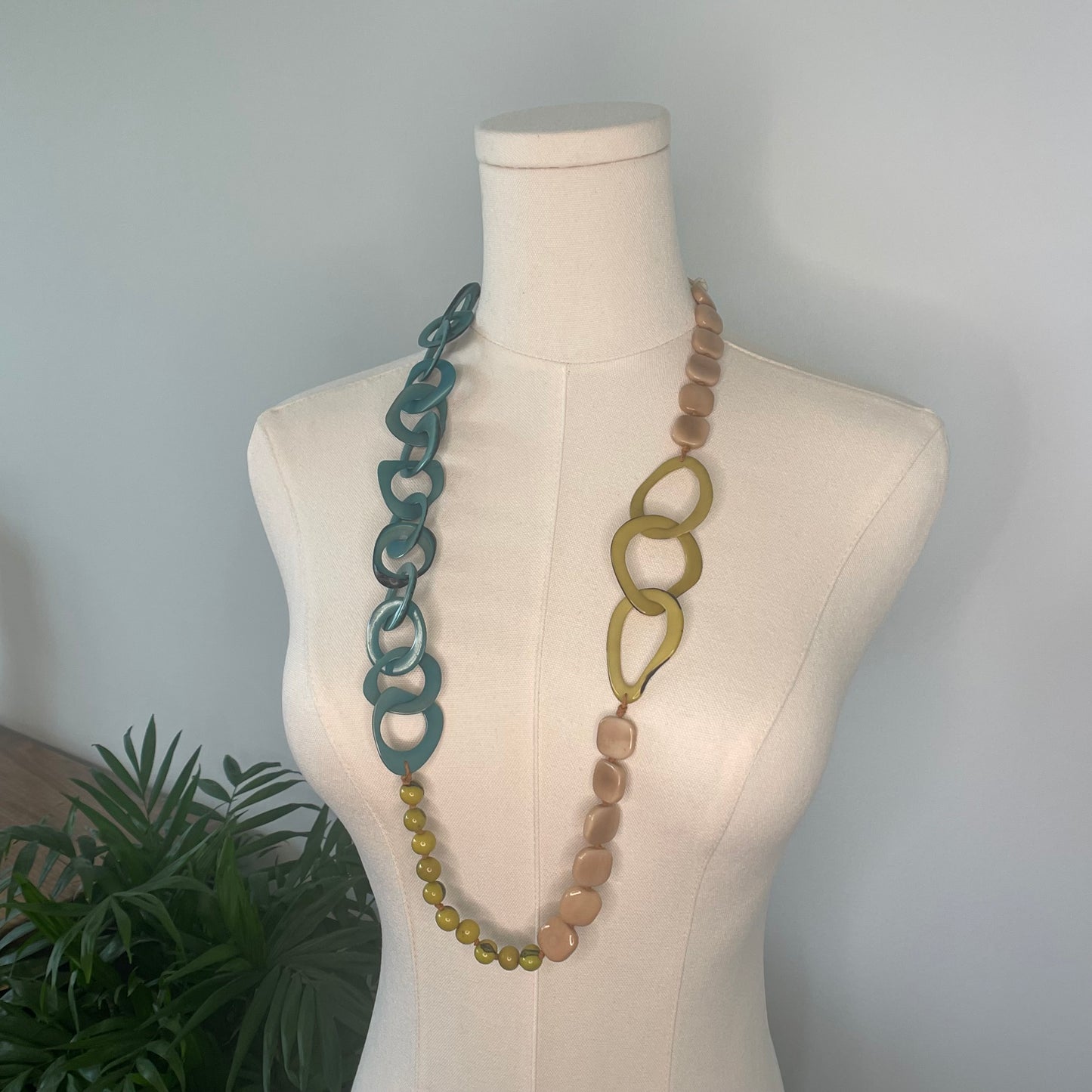 NIA TAGUA NECKLACE