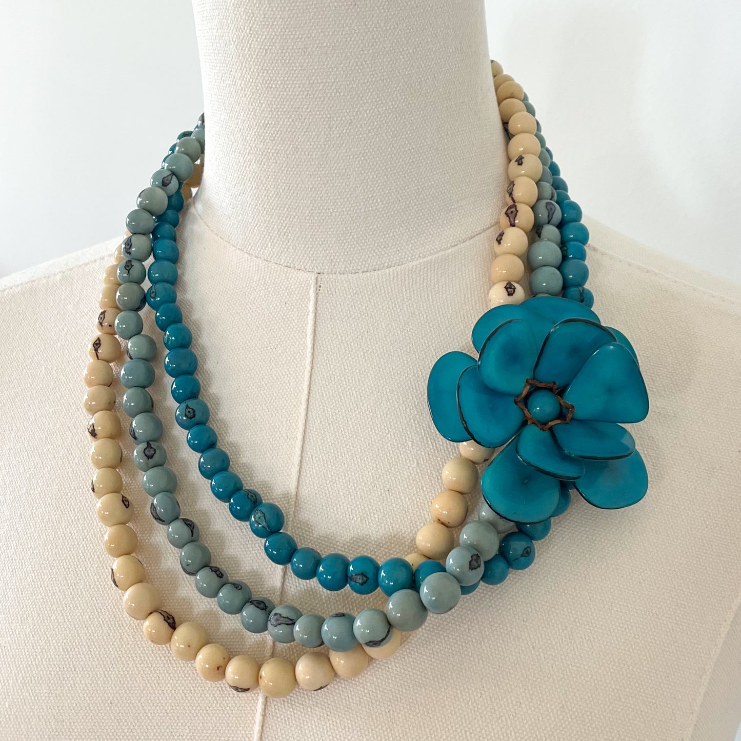 DAISY MAE TAGUA NECKLACE