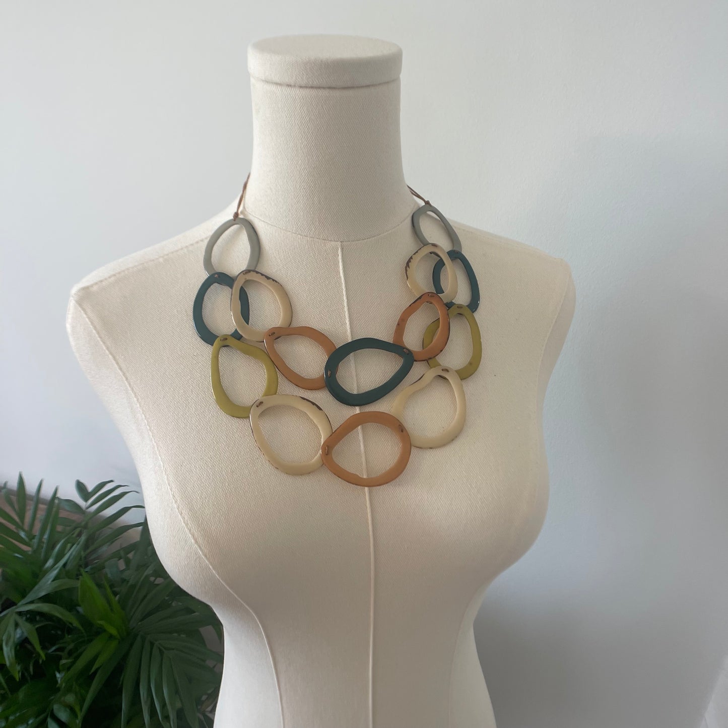 MIM EARTH TAGUA NECKLACE