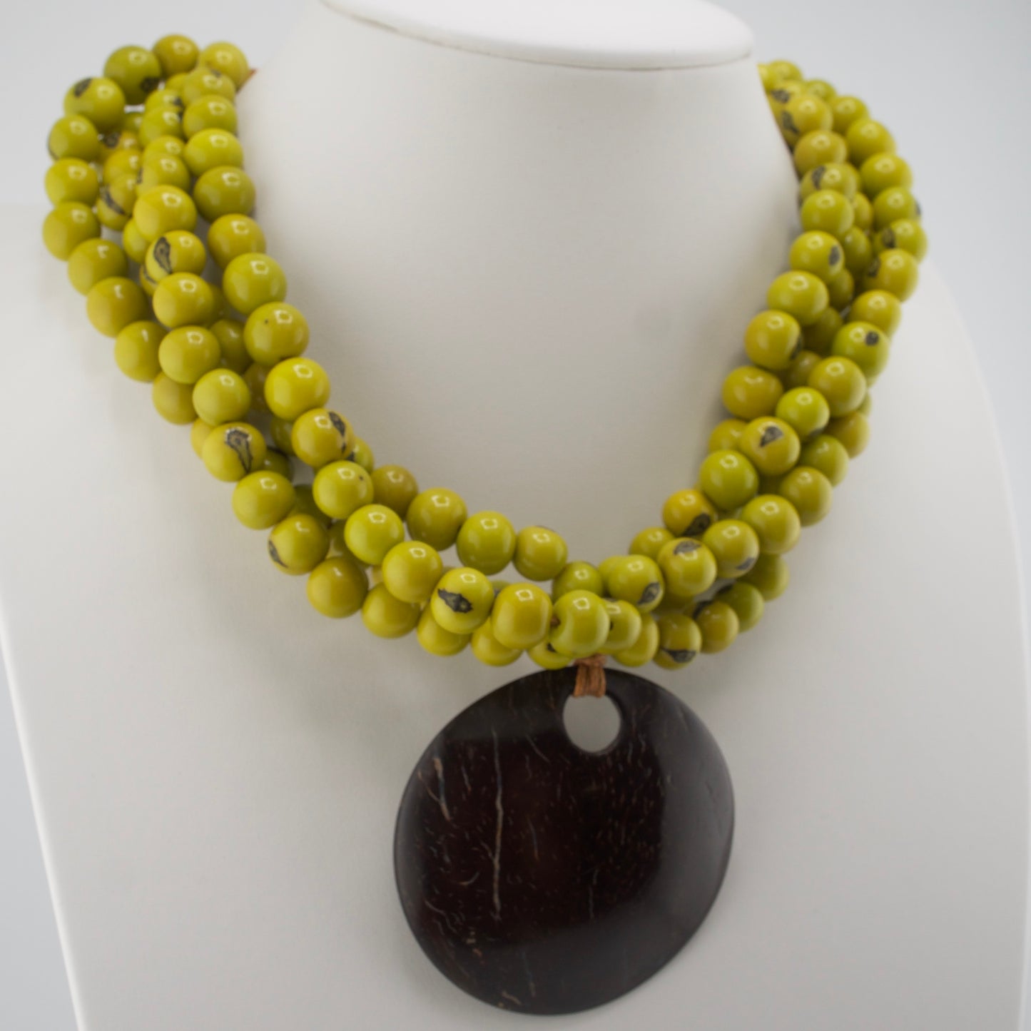 CYNDI ACAI NECKLACE