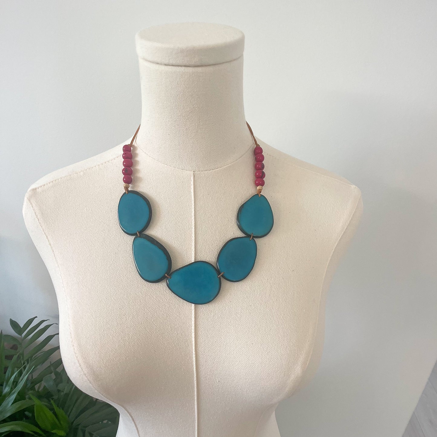 AMY TAGUA NECKLACE