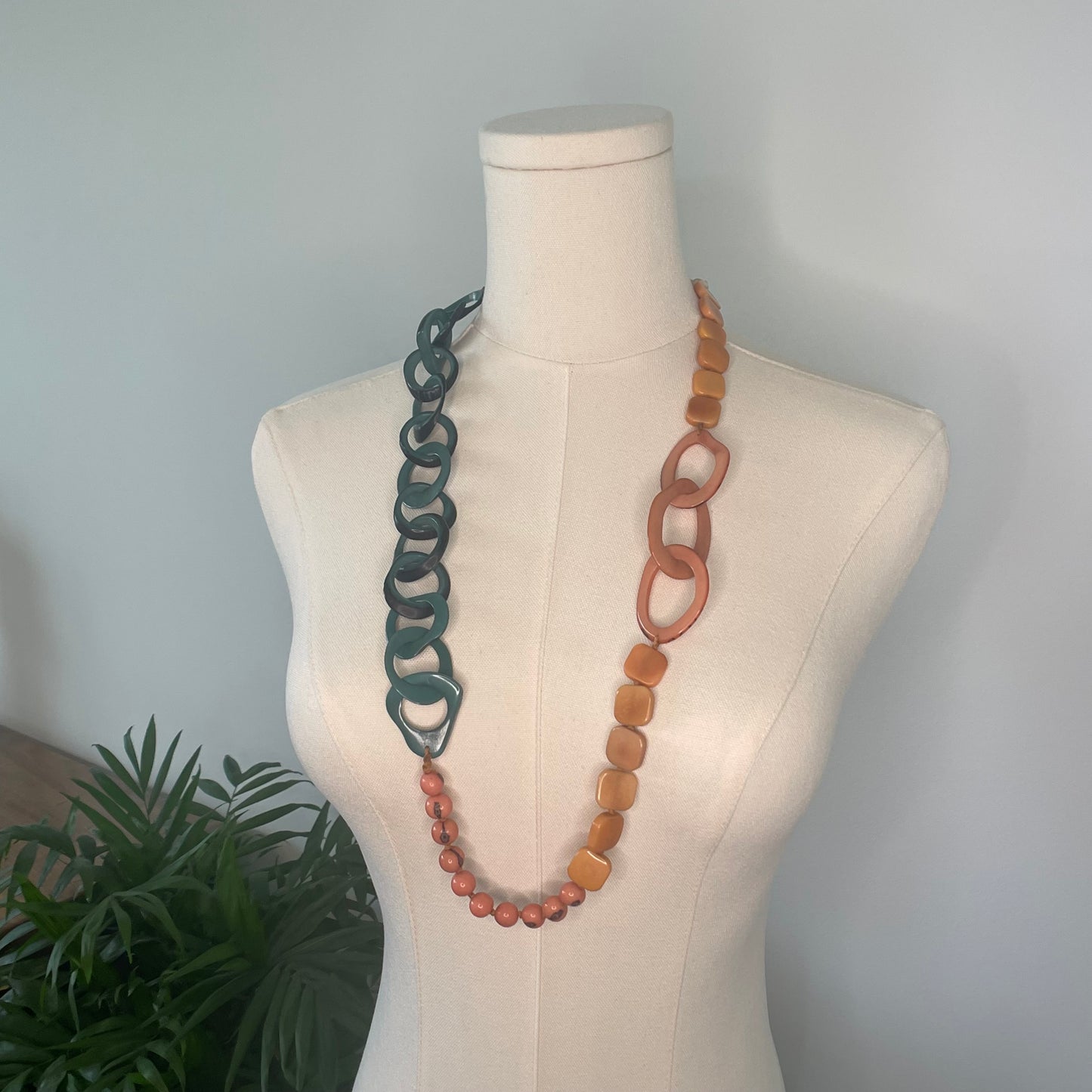 NIA TAGUA NECKLACE