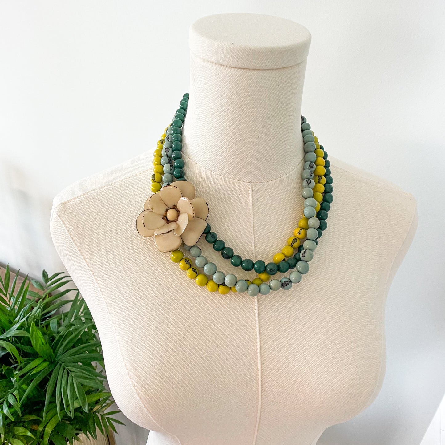 DAISY MAE TAGUA NECKLACE